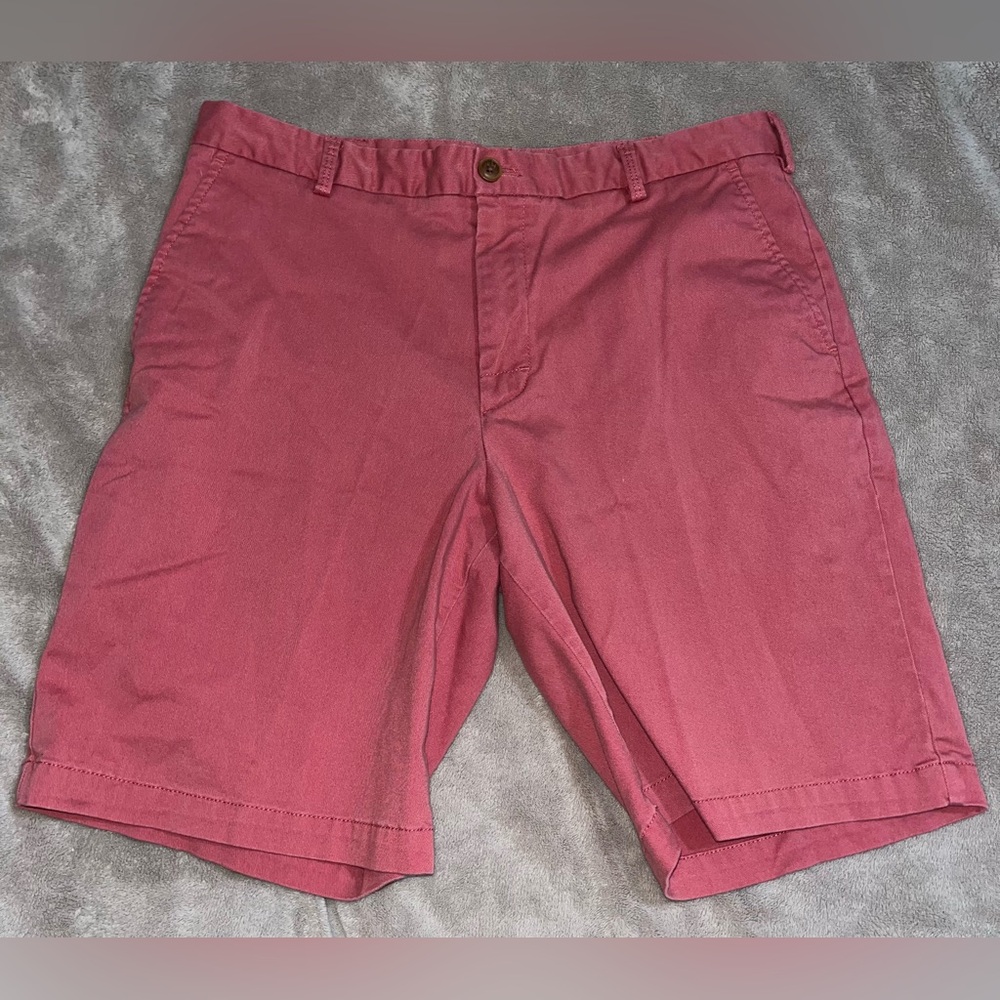 Izod Saltwater Stretch Men’s Red Shorts Size 34 Waist 9.5” inseam - Picture 1 of 3